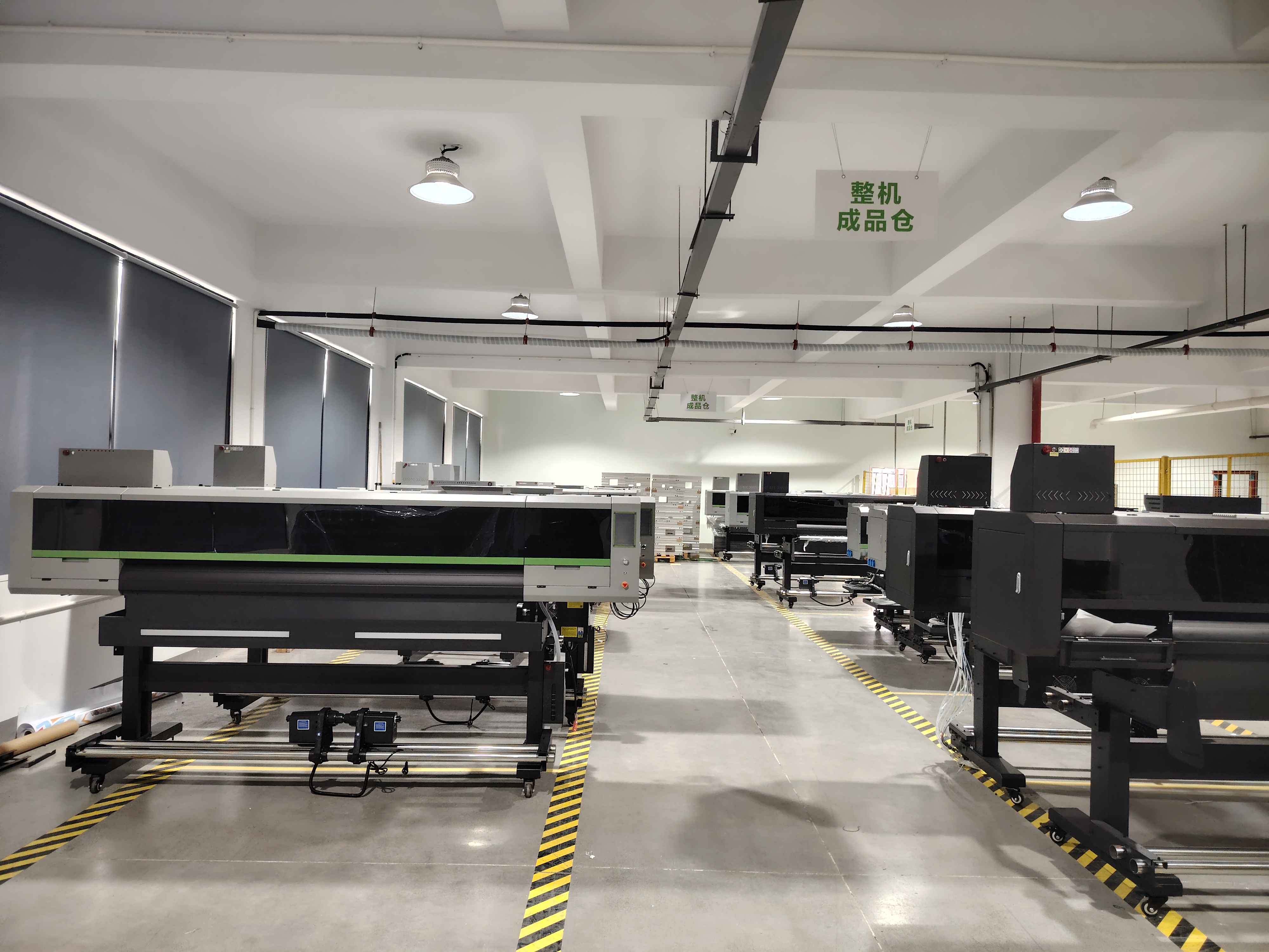 Comprehensive UV Roll To Roll Printer